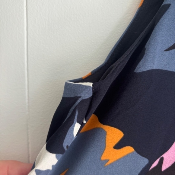 Gorgeous H&M fully lined pleated front floral dress size M - Picture 5 of 11